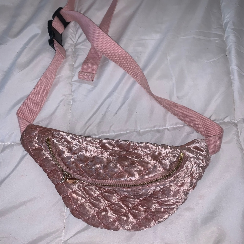 Velvet blush Fanny pack